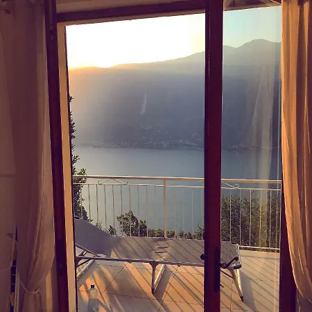 With Lake View And Saltwater Pool 度假居 *