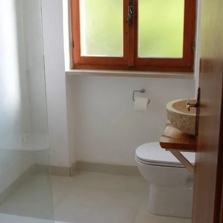 度假居 With Lake View And Saltwater Pool