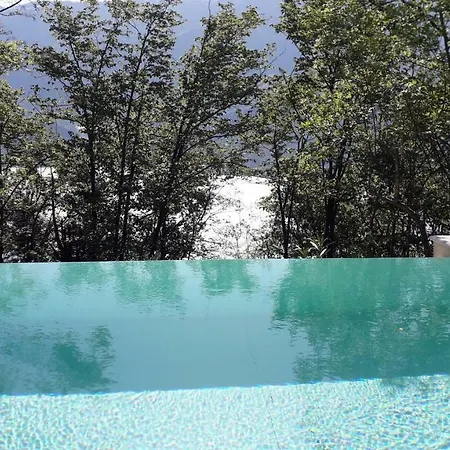 With Lake View And Saltwater Pool Tremosine